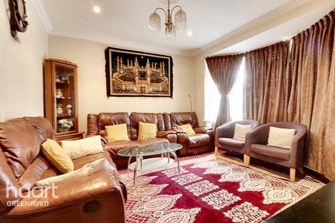 5 bedroom terraced house for sale, Westbury Avenue, Southall