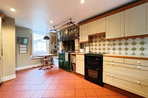 4 bedroom terraced house to rent, Coxwell Street, Cirencester, Gloucestershire, GL7