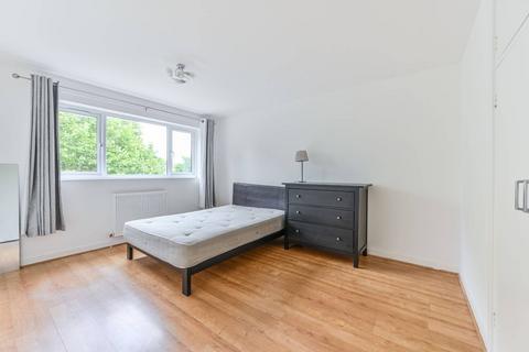84 Turenne Close, London, SW18 1JW