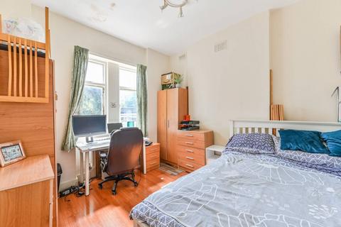 137 Lansdowne Way, London, SW8 2NP