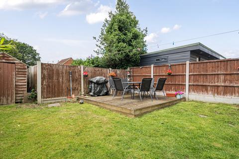 78 Bassetts Way, Farnborough, Orpington, BR6 7AG