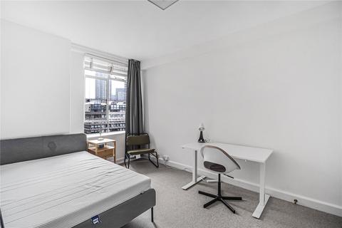 Studio to rent, Charterhouse Square, London, EC1M
