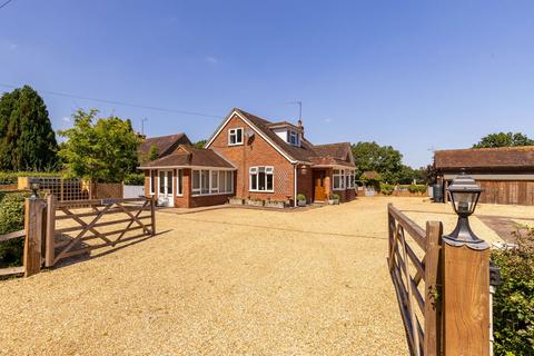 2 bedroom chalet for sale, Fisher Lane, Godalming GU8