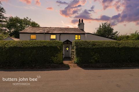 4 bedroom cottage for sale, Ainsworth Lane, Northwich