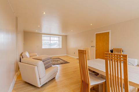 2 bedroom penthouse for sale, Callow Court, Chelmsford, CM2