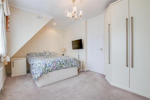 55 Westmeade Close Rosedale, Cheshunt, Waltham Cross, EN7 6JR