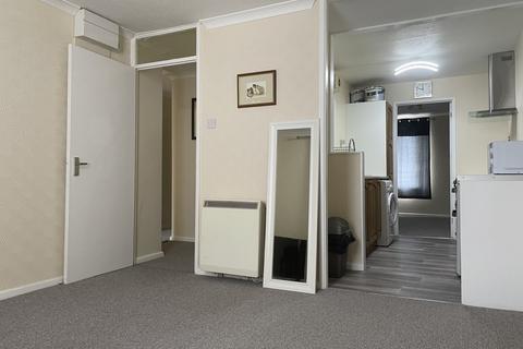 undefined, Davis Close,