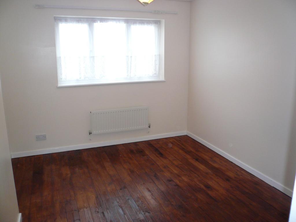 Bedroom 1.JPG