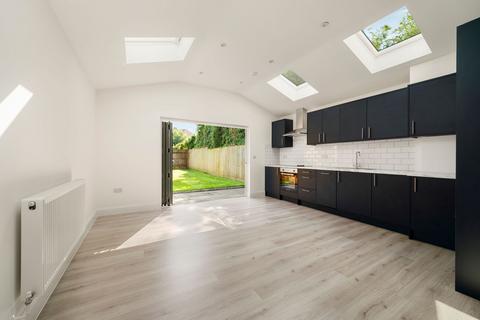 9 Aston Road, Claygate, Esher, KT10 0RR