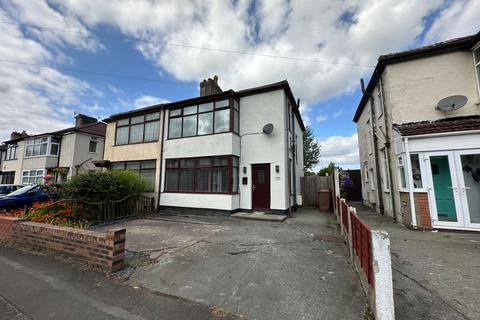 3 bedroom semi-detached house to rent, Cheetham Hill Road, Dukinfield, SK16 5JZ