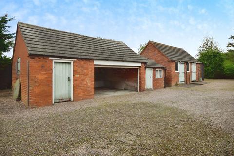 4 bedroom detached house for sale, Main Road, Utterby LN11