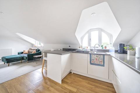 108 Uplands Road, Guildford, GU1 2RN