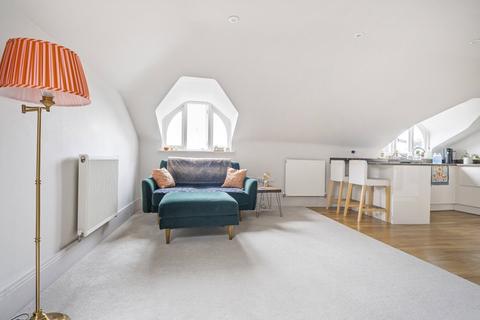 108 Uplands Road, Guildford, GU1 2RN