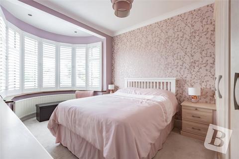 45 Kent Drive, Hornchurch, RM12 6TD
