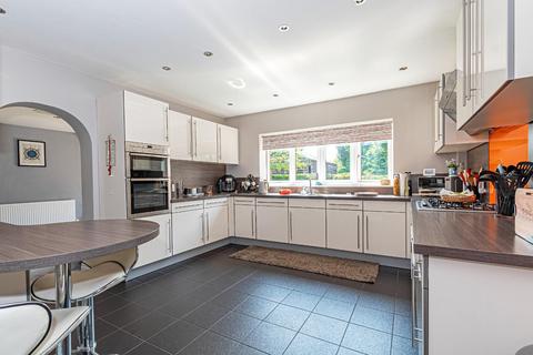 5 bedroom detached house for sale, Stanbridge Road, Tilsworth, Leighton Buzzard