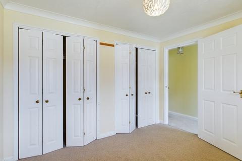 1 bedroom flat for sale, Loudon Court, Godinton Park, Ashford, TN23