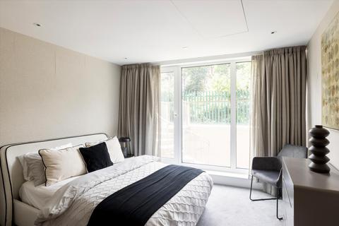 3 bedroom flat for sale, Radnor Terrace, London, W14