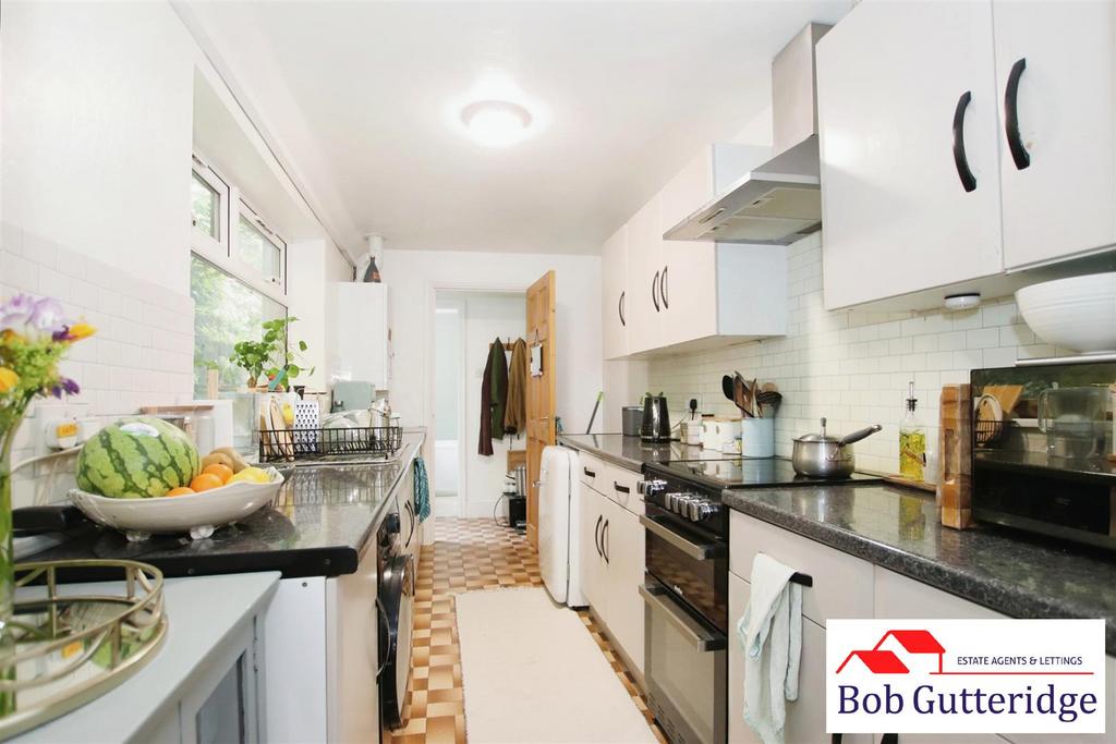 Fitted kitchen