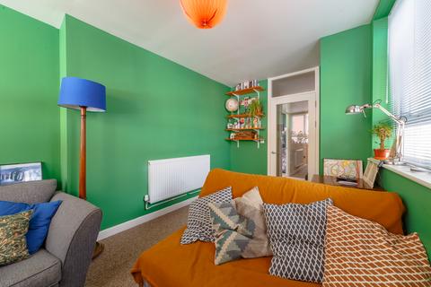 Flat 1, 22 Queens Square, High Wycombe, HP11 2DF
