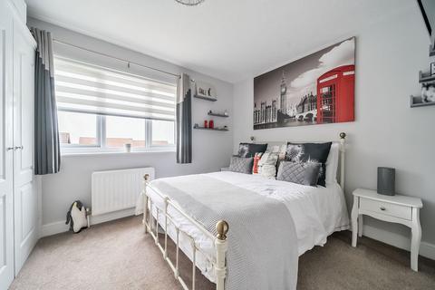 64 Heritage Park, Basingstoke, RG22 4XT
