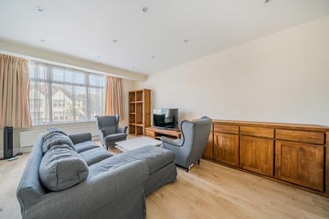 4 bedroom house to rent, Chanctonbury Way Woodside Park N12