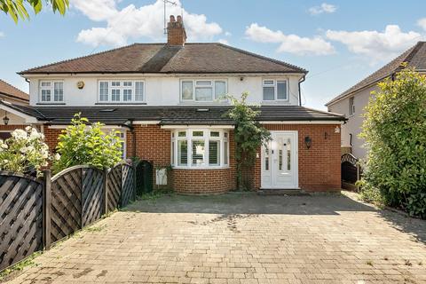 4 bedroom semi-detached house to rent, Manor Road, Windsor, SL4