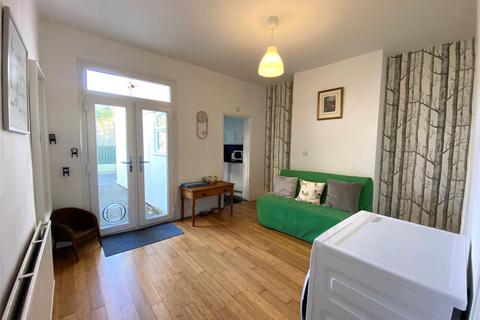 17 Leicester Square, Bristol, BS16 4PD