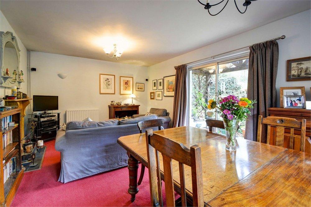 Living/Dining Areas
