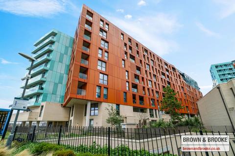 3 bedroom apartment to rent, Cable Walk, London SE10