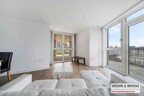 3 bedroom apartment to rent, Cable Walk, London SE10