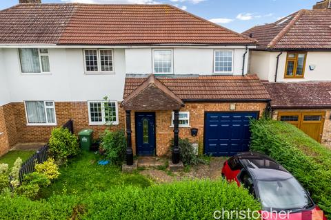 4 bedroom semi-detached house for sale, The Chase, Goffs Oak, Waltham Cross, Hertfordshire, EN7 5PB