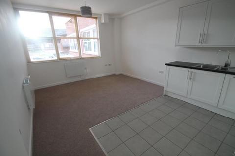 2 bedroom apartment to rent, Trinity Court, Berkshire RG41