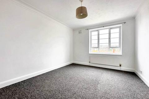 2 bedroom flat for sale, Curzon House, Saltdean, BN2 8LU