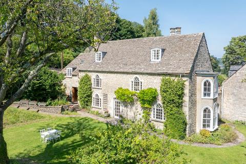 4 bedroom detached house for sale, Butterrow Hill, Stroud, Gloucestershire, GL5.