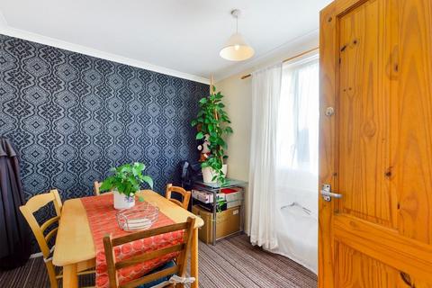 3 bedroom semi-detached house for sale, Grenville Road, Aylesbury HP21