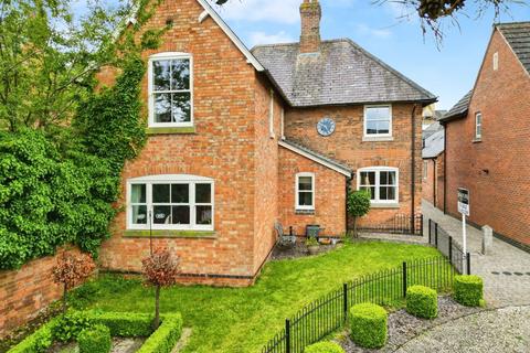 2 Auster Crescent, Rearsby, Leicester, LE7 4UE