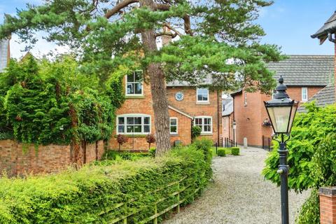 2 Auster Crescent, Rearsby, Leicester, LE7 4UE