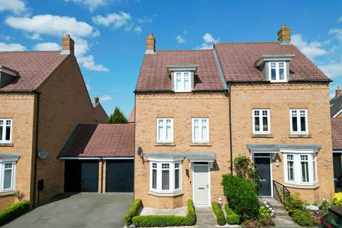 4 bedroom semi-detached house for sale, Polwell Road, Leicester LE8