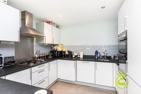 2 bedroom flat for sale, Branksome Wood Road, Bournemouth BH4