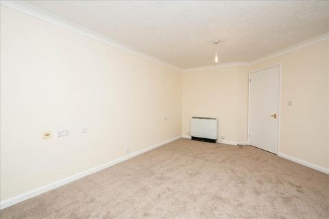 1 bedroom flat to rent, Felbridge Court, Feltham, Middlesex, TW13