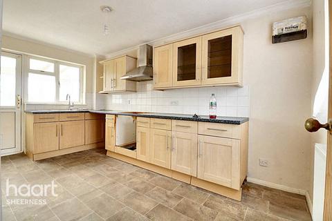 2 bedroom end of terrace house for sale, Lovell Road, Minster