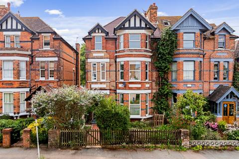 2 bedroom flat for sale, Trinity Road, Folkestone, CT20