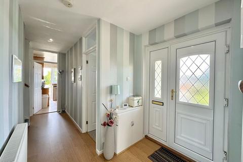 61 Broadpark Road, Torquay, TQ2 6UJ