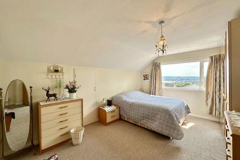 61 Broadpark Road, Torquay, TQ2 6UJ