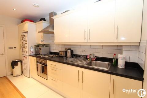 2 bedroom apartment to rent, Harvest End, Watford, WD25