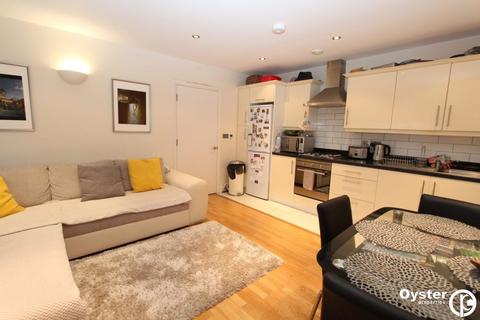 2 bedroom apartment to rent, Harvest End, Watford, WD25