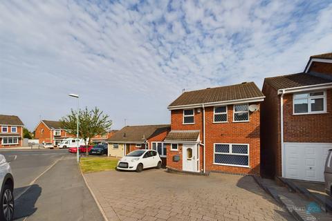 3 bedroom detached house for sale, Gayfield Avenue, Brierley Hill DY5