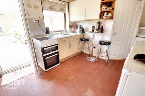 3 bedroom semi-detached house for sale, Lincoln Road, Dunholme