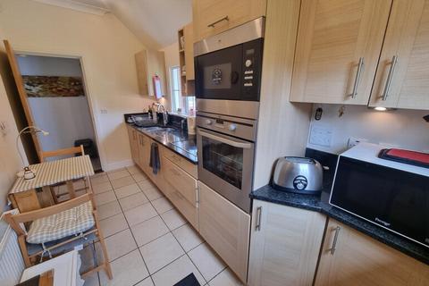 2 bedroom bungalow for sale, Chalet Estate, Hammers Lane, Mill Hill, NW7