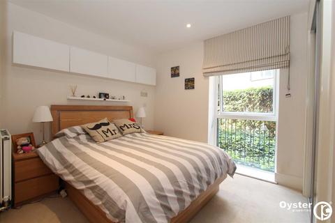 2 bedroom apartment to rent, Unwin Way, Stanmore, HA7